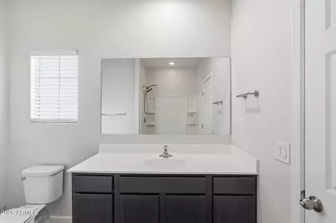 Bath - 11204 W Mobile Ln, Tolleson, AZ 85353 photo 3 of 4