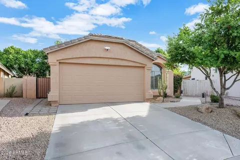Exterior - 4834 E Mossman Rd, Phoenix, AZ 85054 photo 1 of 8