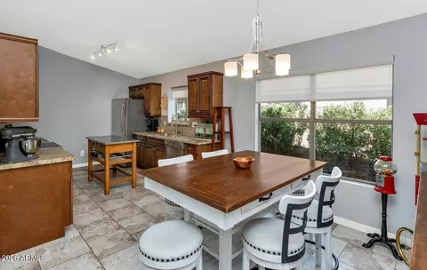 Dining - 4834 E Mossman Rd, Phoenix, AZ 85054 photo 1 of 2