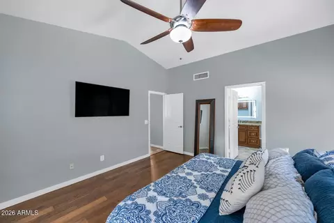 Bedroom - 4834 E Mossman Rd, Phoenix, AZ 85054 photo 2 of 4