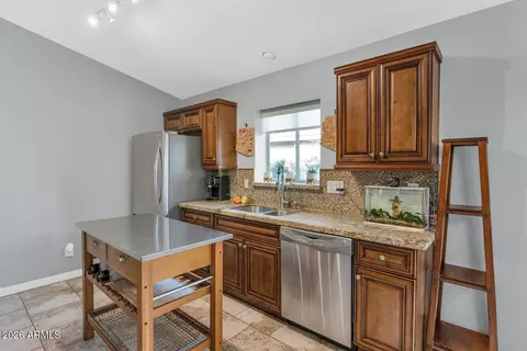 Kitchen - 4834 E Mossman Rd, Phoenix, AZ 85054 photo 1 of 3