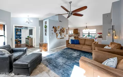 Entry Way - 4834 E Mossman Rd, Phoenix, AZ 85054 photo 1 of 1