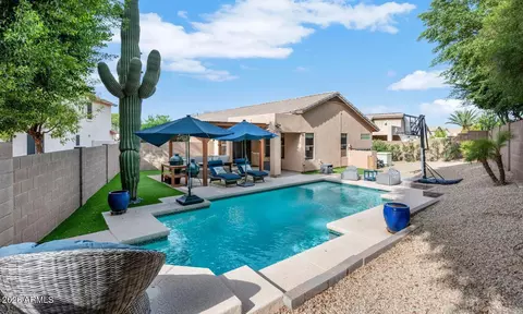 Exterior - 4834 E Mossman Rd, Phoenix, AZ 85054 photo 2 of 8
