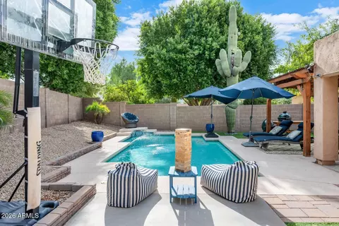 Exterior - 4834 E Mossman Rd, Phoenix, AZ 85054 photo 6 of 8