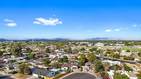 View/Area - 253 S Monterey St, Gilbert, AZ 85233 photo 2 of 6