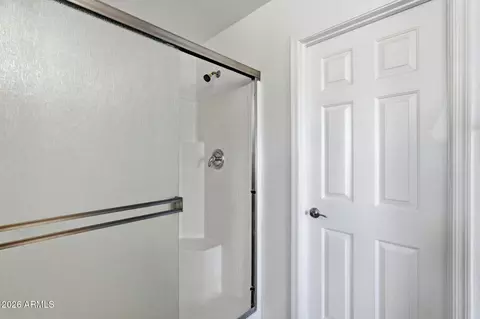 Bath - 3726 E Yeager Dr, Gilbert, AZ 85295 photo 3 of 5