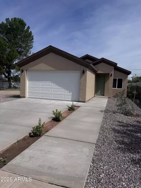 912 E 20th St, Douglas, AZ 85607