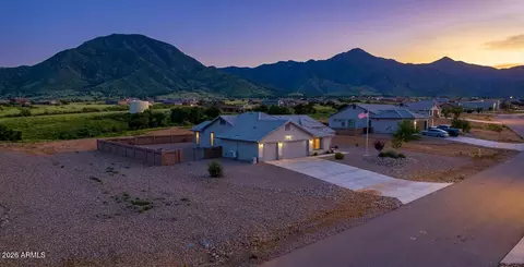 10118 S Vaquero Ln, Hereford, AZ 85615
