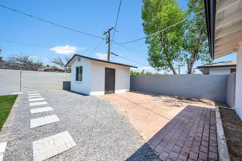 Exterior - 4902 E Granada Rd, Phoenix, AZ 85008 photo 6 of 10