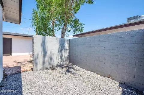 Exterior - 4902 E Granada Rd, Phoenix, AZ 85008 photo 4 of 10