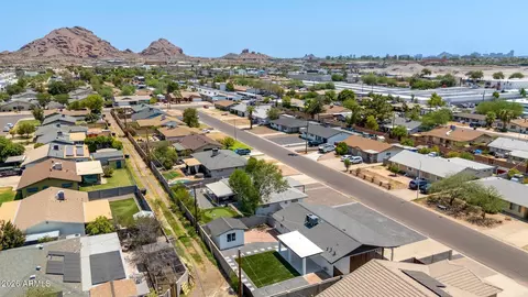 View/Area - 4902 E Granada Rd, Phoenix, AZ 85008 photo 8 of 10