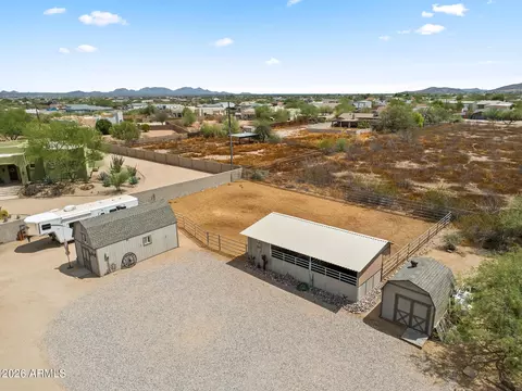 View/Area - 1011 E Maddock Rd, Phoenix, AZ 85086 photo 3 of 6