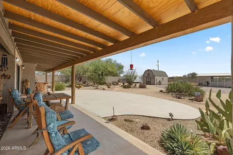 Exterior - 1011 E Maddock Rd, Phoenix, AZ 85086 photo 7 of 14
