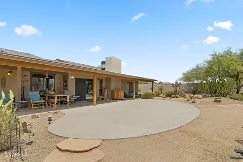 Exterior - 1011 E Maddock Rd, Phoenix, AZ 85086 photo 10 of 14