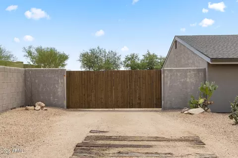 Other - 1011 E Maddock Rd, Phoenix, AZ 85086 photo 3 of 16