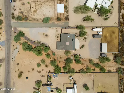 View/Area - 1011 E Maddock Rd, Phoenix, AZ 85086 photo 4 of 6