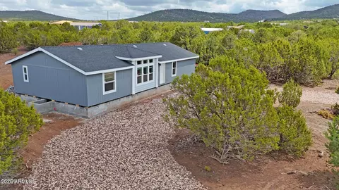 2067 E Spruce St, Williams, AZ 86046