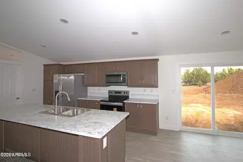 2067 E Spruce St, Williams, AZ 86046 photo 6