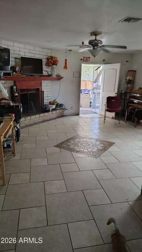 1438 E Hatcher Rd, Phoenix, AZ 85020 photo 4