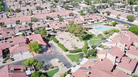 View/Area - 3510 E Hampton Ave #114, Mesa, AZ 85204 photo 3 of 7