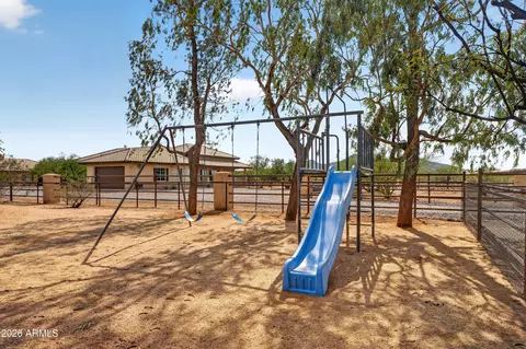 Exterior - 141 E Cloud Rd, Phoenix, AZ 85086 photo 18 of 31