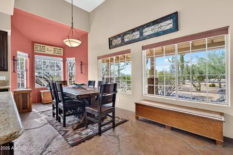 Dining - 141 E Cloud Rd, Phoenix, AZ 85086 photo 2 of 4