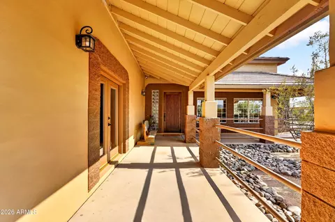 Exterior - 141 E Cloud Rd, Phoenix, AZ 85086 photo 8 of 31