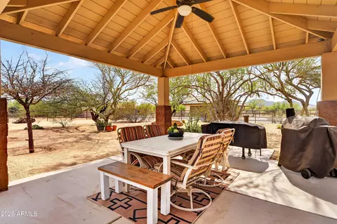 Exterior - 141 E Cloud Rd, Phoenix, AZ 85086 photo 15 of 31