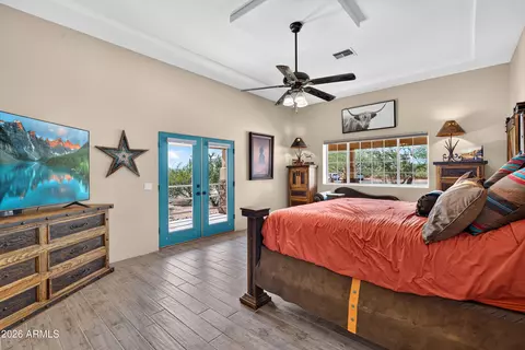 Bedroom - 141 E Cloud Rd, Phoenix, AZ 85086 photo 1 of 8