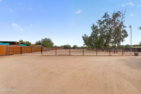 Exterior - 141 E Cloud Rd, Phoenix, AZ 85086 photo 25 of 31