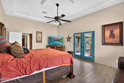 Bedroom - 141 E Cloud Rd, Phoenix, AZ 85086 photo 6 of 8