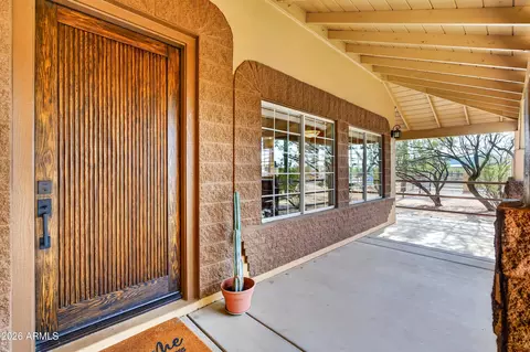 Exterior - 141 E Cloud Rd, Phoenix, AZ 85086 photo 9 of 31