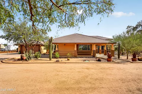 Exterior - 141 E Cloud Rd, Phoenix, AZ 85086 photo 5 of 31