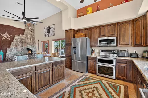 Kitchen - 141 E Cloud Rd, Phoenix, AZ 85086 photo 6 of 6