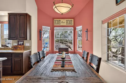 Dining - 141 E Cloud Rd, Phoenix, AZ 85086 photo 3 of 4