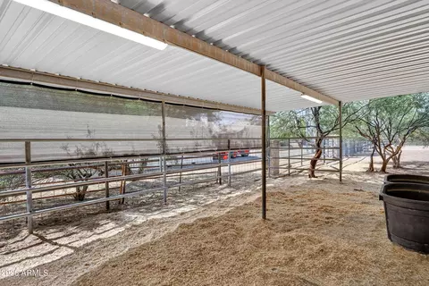 Exterior - 141 E Cloud Rd, Phoenix, AZ 85086 photo 19 of 31