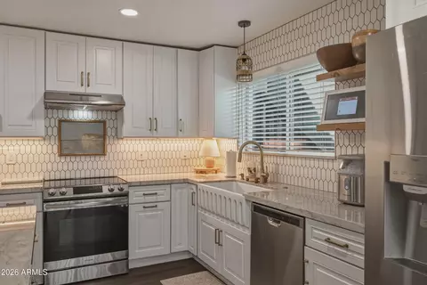 Kitchen - 902 E Frontier St, Payson, AZ 85541 photo 3 of 7