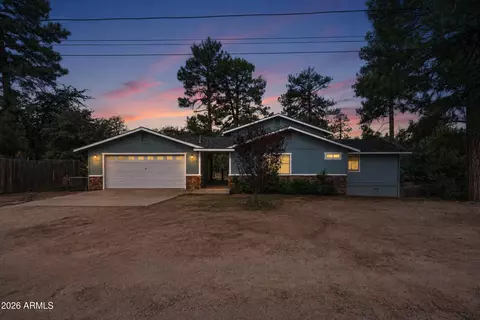 Exterior - 902 E Frontier St, Payson, AZ 85541 photo 2 of 9