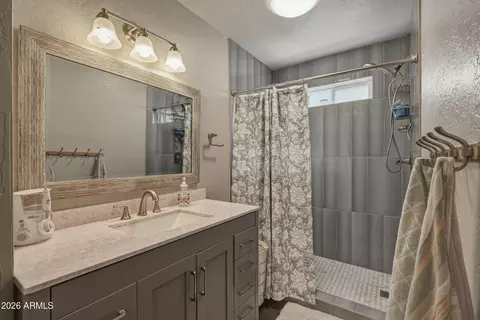 Bath - 902 E Frontier St, Payson, AZ 85541 photo 2 of 2
