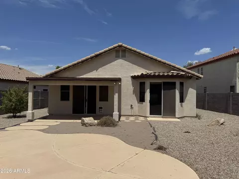 Exterior - 2575 E Brooks St, Gilbert, AZ 85296 photo 6 of 8
