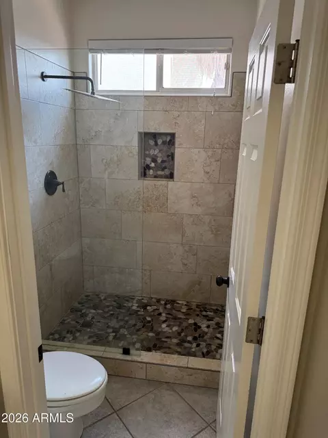 Bath - 2575 E Brooks St, Gilbert, AZ 85296 photo 2 of 3