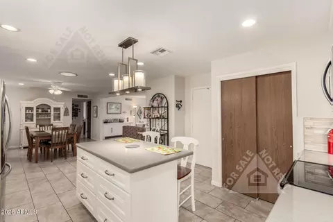 Kitchen - 4734 E Florian Cir, Mesa, AZ 85206 photo 3 of 4