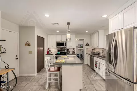 Kitchen - 4734 E Florian Cir, Mesa, AZ 85206 photo 2 of 4
