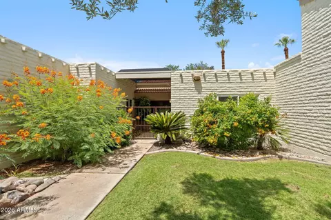 Exterior - 4 E San Miguel Ave, Phoenix, AZ 85012 photo 2 of 10