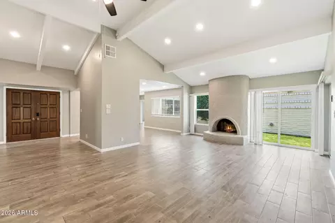 Living - 4 E San Miguel Ave, Phoenix, AZ 85012 photo 1 of 10