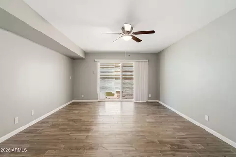 Living - 4 E San Miguel Ave, Phoenix, AZ 85012 photo 9 of 10