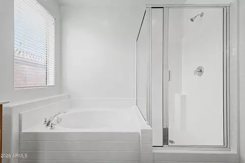 Bath - 859 E Aberdeen Dr, Gilbert, AZ 85298 photo 2 of 4