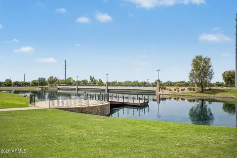 View/Area - 859 E Aberdeen Dr, Gilbert, AZ 85298 photo 4 of 7