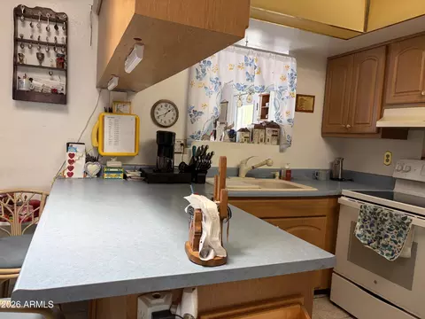Kitchen - 720 W Wagoner Rd, Phoenix, AZ 85023 photo 3 of 3