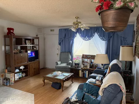 Living - 720 W Wagoner Rd, Phoenix, AZ 85023 photo 1 of 2